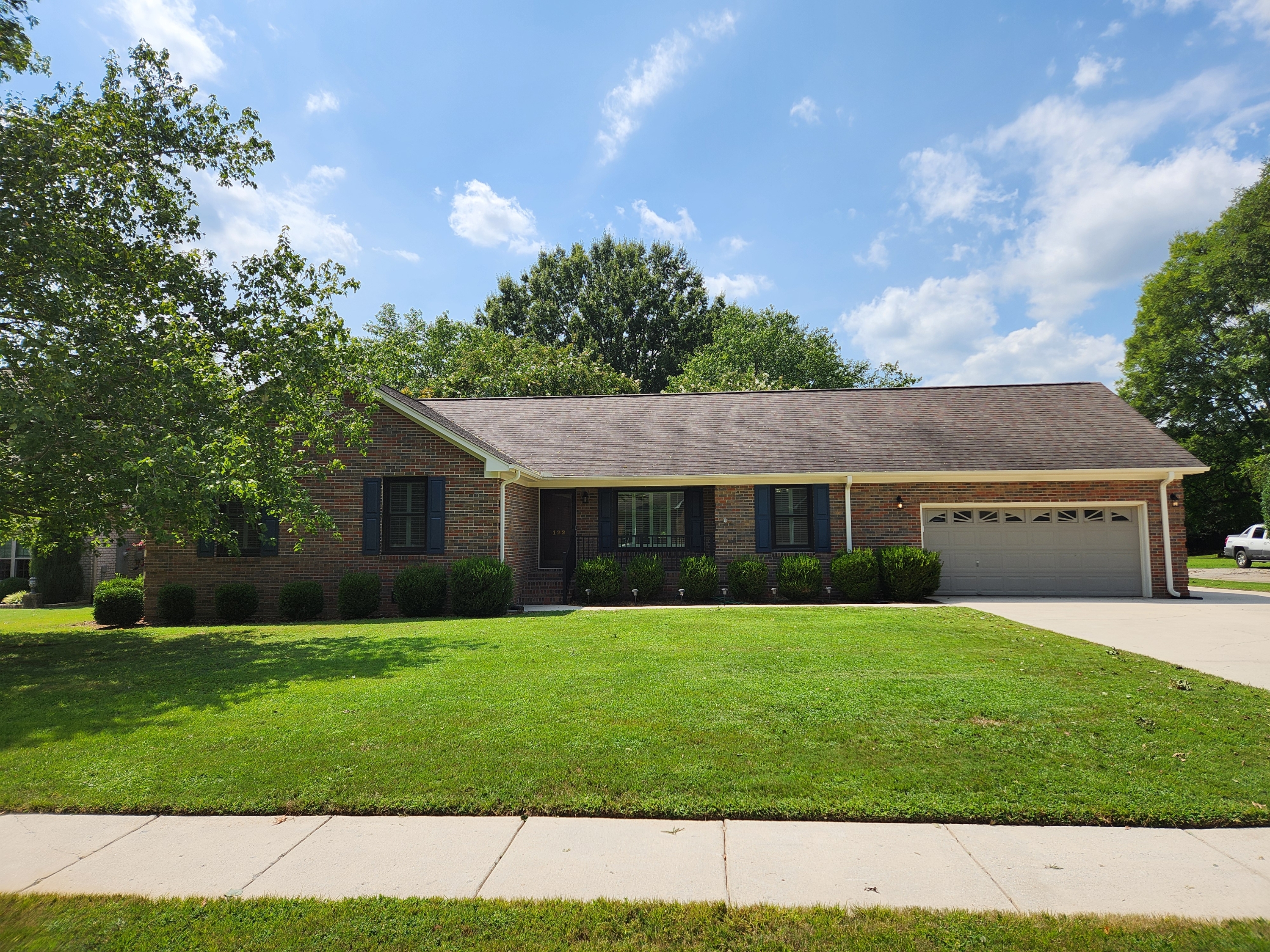 122 Featherstone Lane